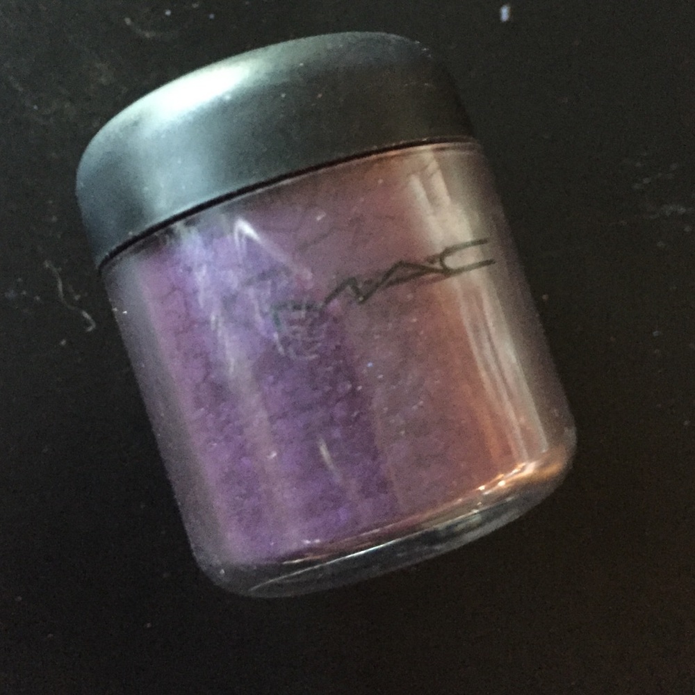 MAC LE Push The Edge Pigment
