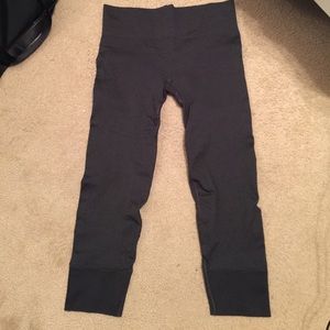 Lululemon cropped leggings