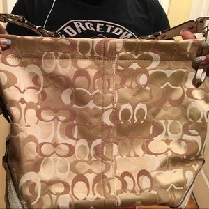 NEVER USED W/TAGS COACH HANDBAG