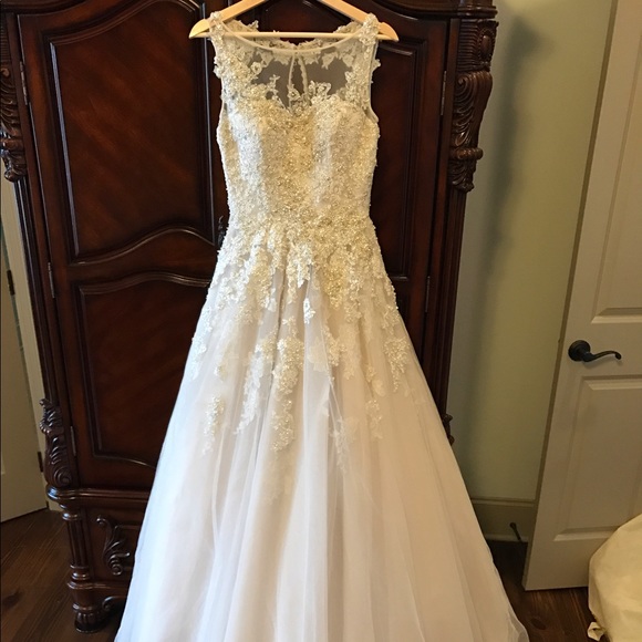 Justin Alexander Wedding Dress - Picture 2 of 7