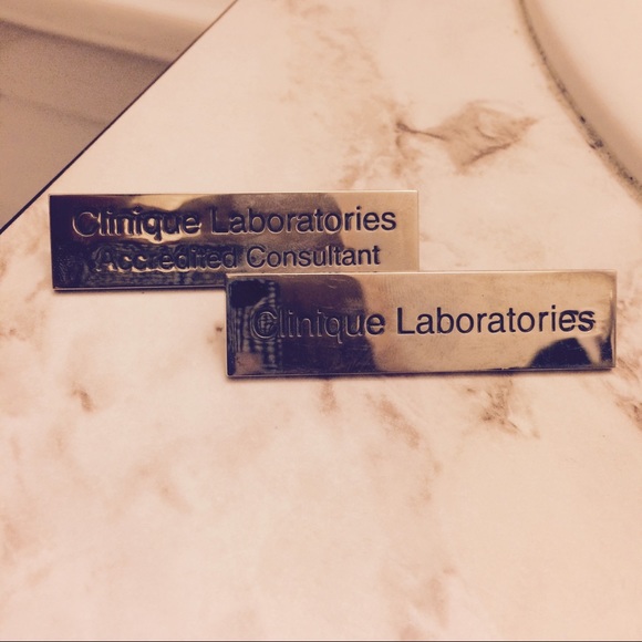 MEET YOUR POSHER 😊🖤 - Picture 2 of 2