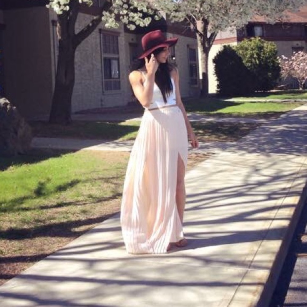 Kendall and Kylie pink pleated maxi skirt
