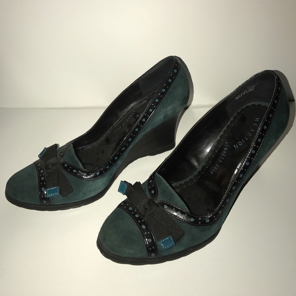 Kenneth Cole heels. Black & deep turquoise.