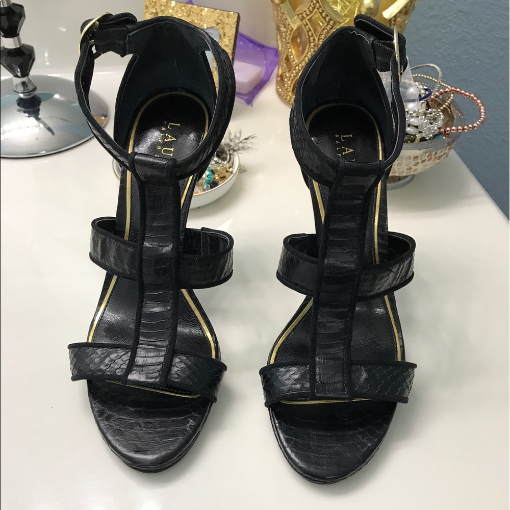 Woman's Lauren Ralph Lauren shoes
