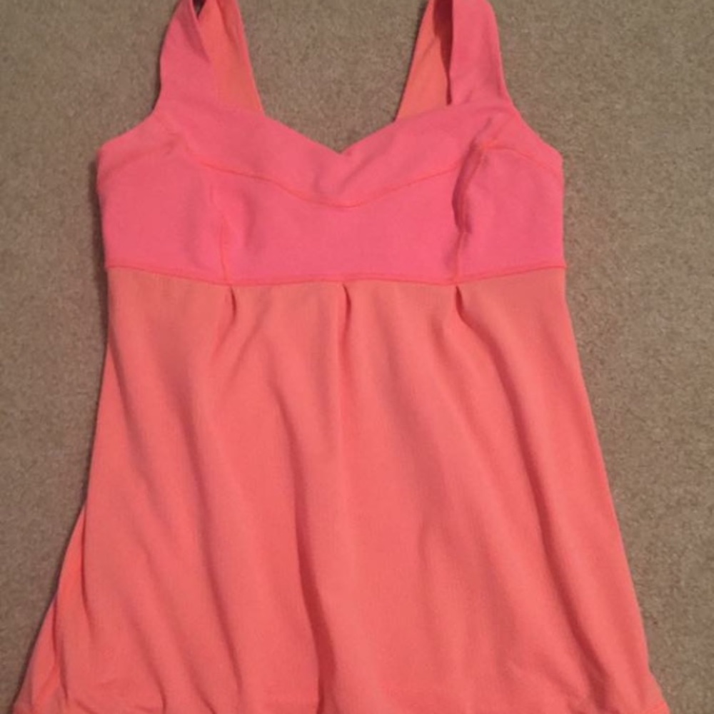 Lululemon tank