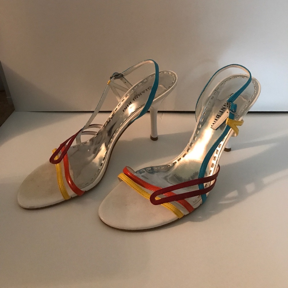 Gianni Bini multicolor heels