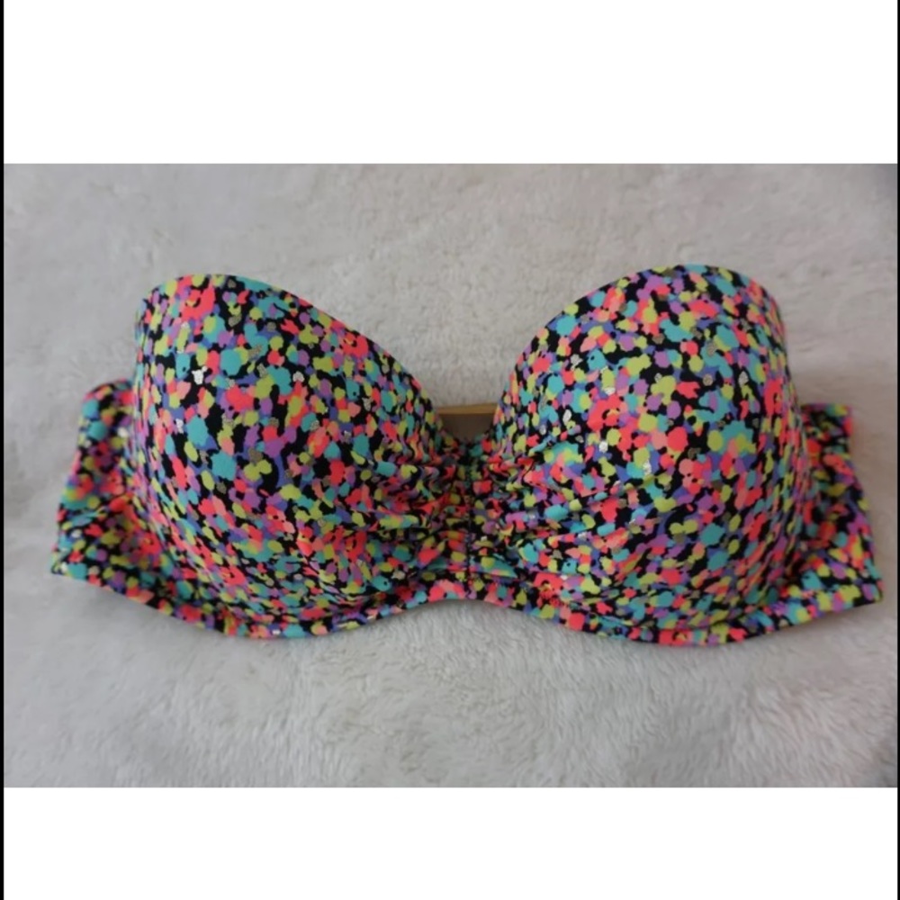 Victoria's Secret 36C Swim Top