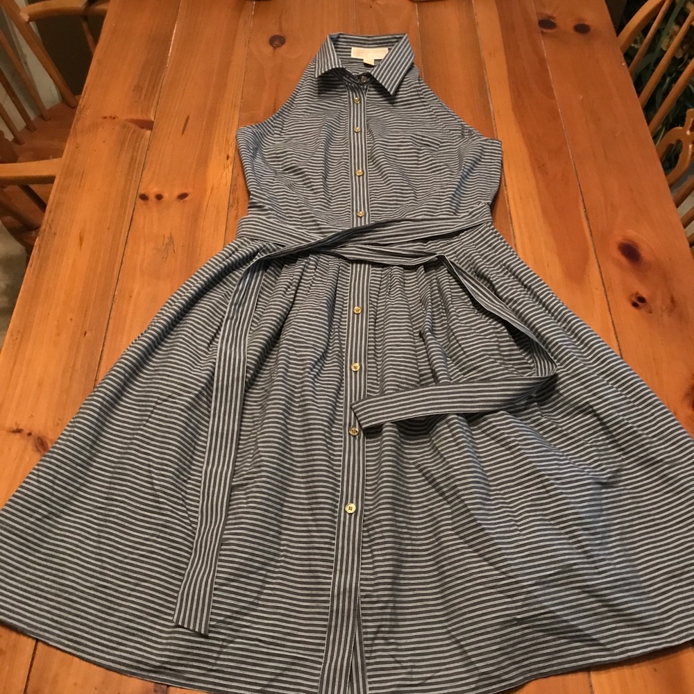 Michael kors button down dress with pockets
