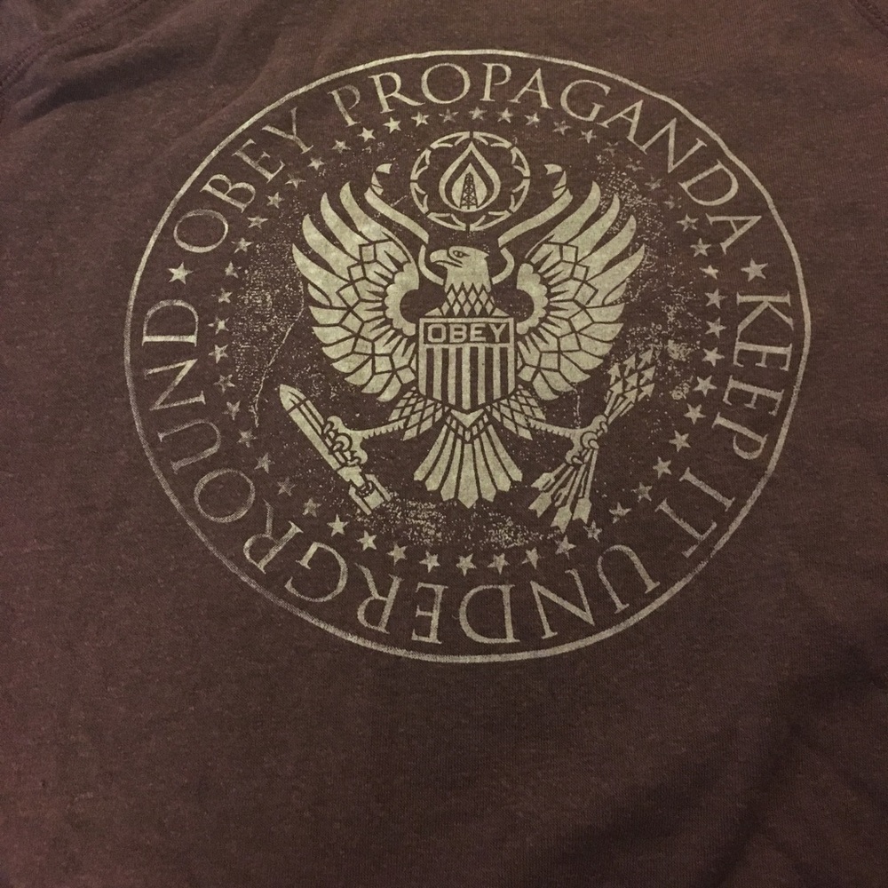 Obey pullover - Picture 2 of 3