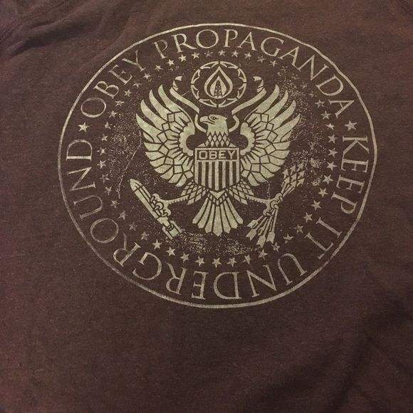 Obey pullover - Picture 2 of 3