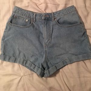 light wash high wasted shorts