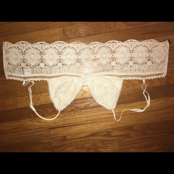 Kendall & Kylie Tops - Kendall &a Kylie crochet top