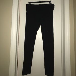 PRICE REDUCED VS PINK YOGA PANTS