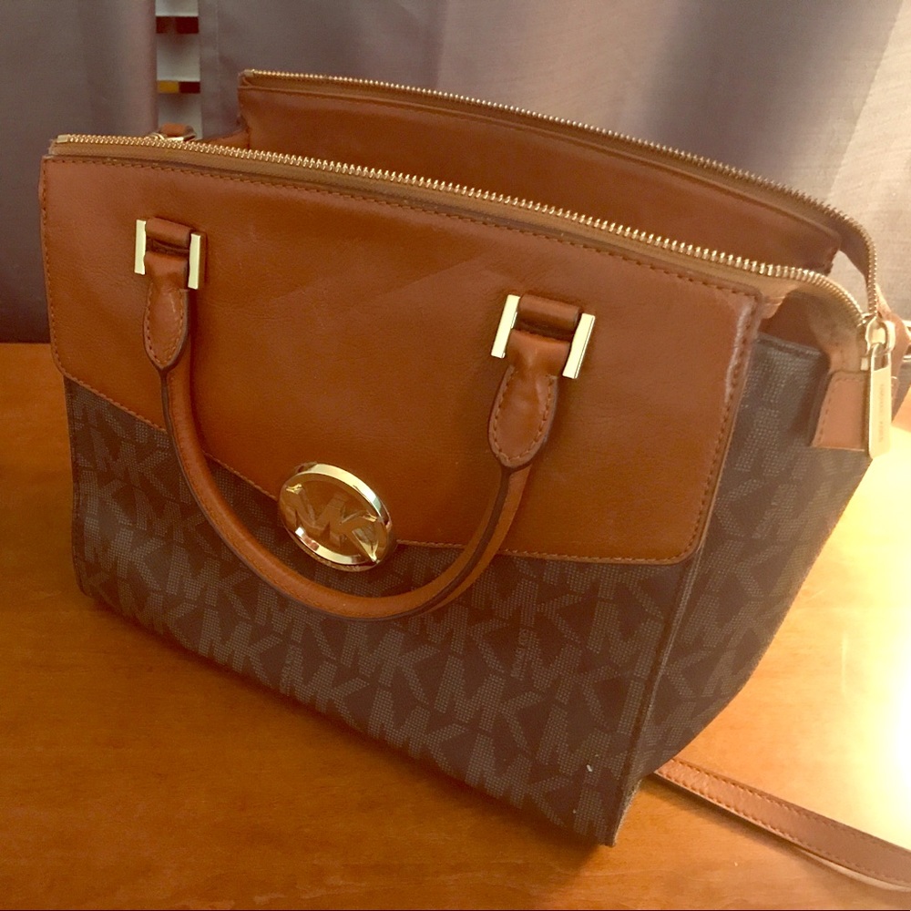 Michael Kors purse
