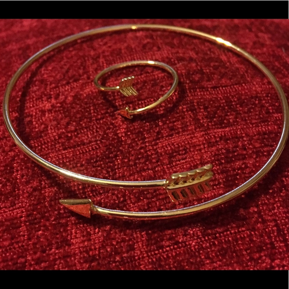 💘Gold Adjustable Arrow Bracelet and Ring Set