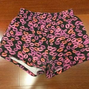 Cute "kissy" shorts