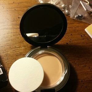 Younique Touch Scarlet Cream Foundation