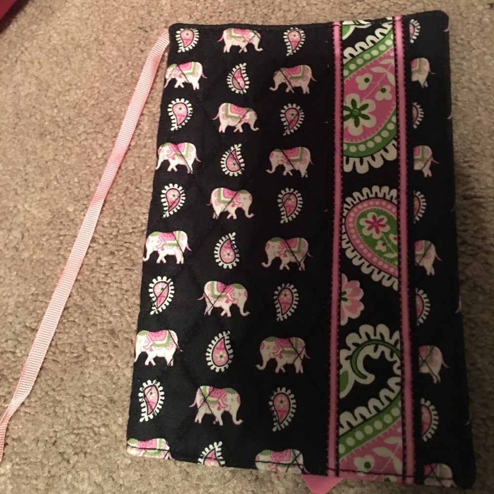 BNWT Vera Bradley book cover w/bookmark