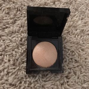 laura mercier highlight 01 matte radiance power