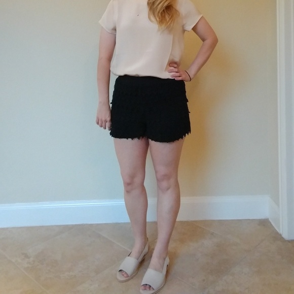 Express black knit ruffle shorts - Picture 1 of 4