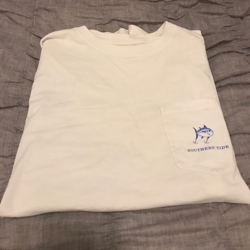 Authentic southern tide tee
