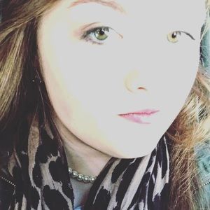 Meet your Posher, Liz