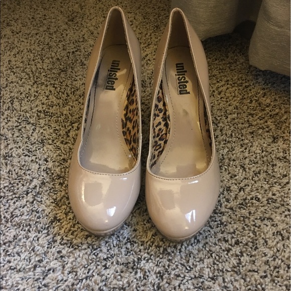 Nude pumps! Warn once! - Picture 2 of 3