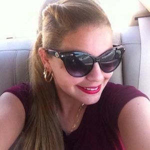 Meet your Posher, Ana