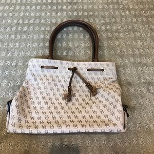 Dooney and Bourke purse