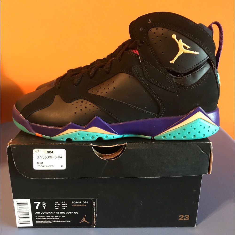 Air Jordan 7 Lola Bunny