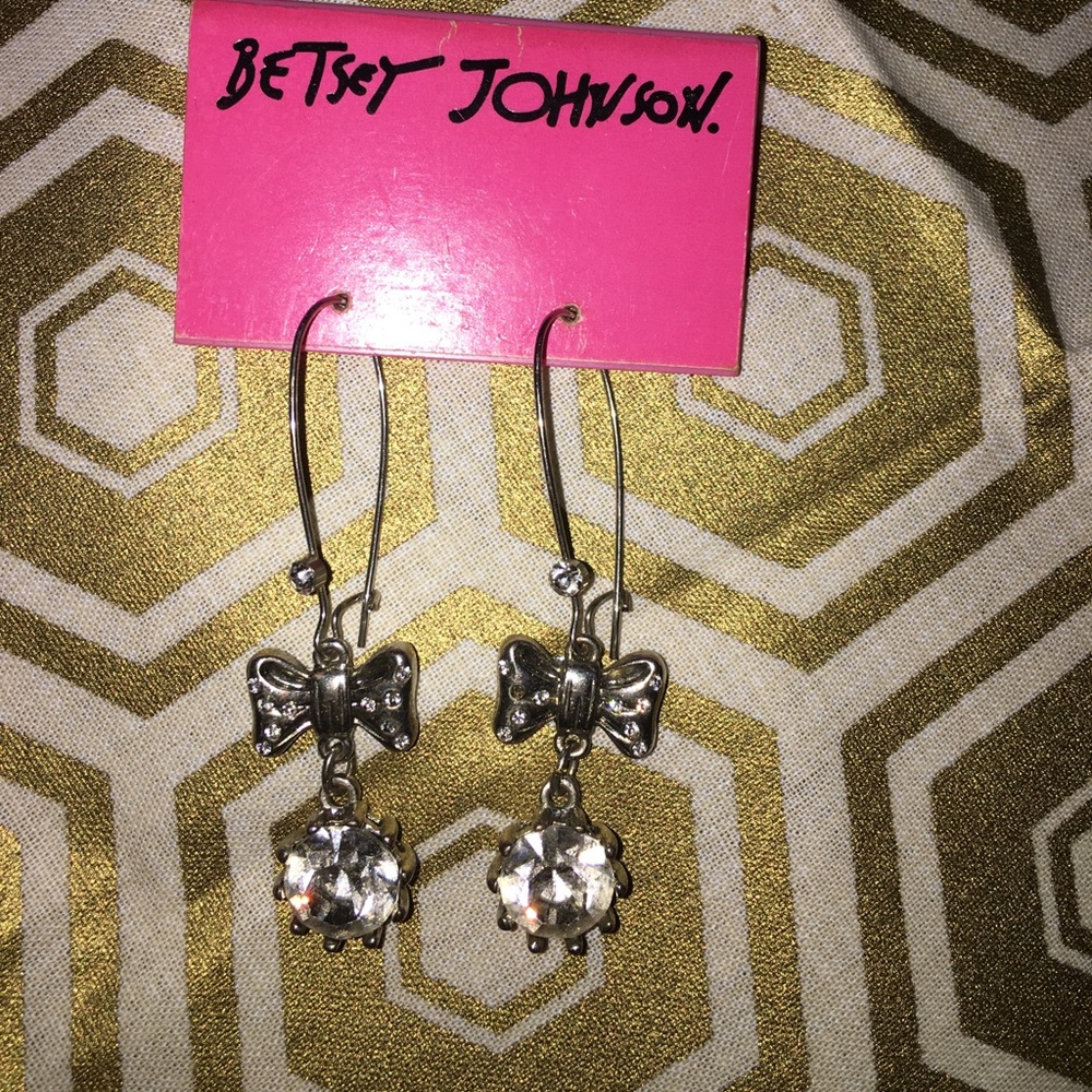 Betsy Johnson dangle faux crystal earrings w/bows