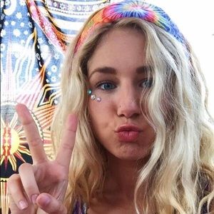 Meet your Posher, Macy