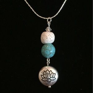 🌺 Diffuser Necklace with White Lava Stone