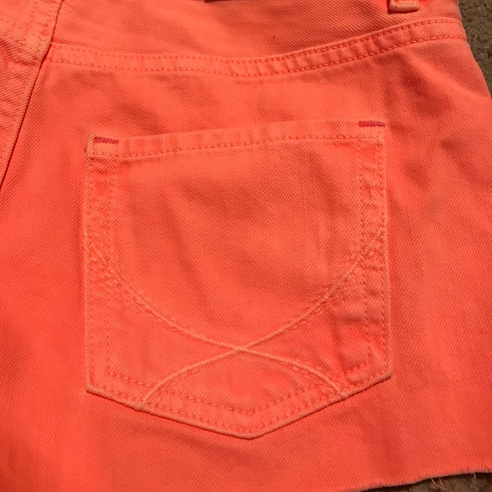 Super cute orange shorts - Picture 6 of 6