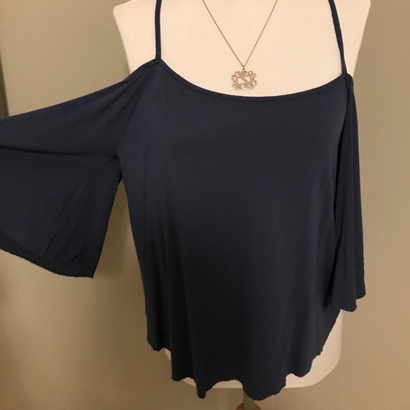 Top - Picture 2 of 3