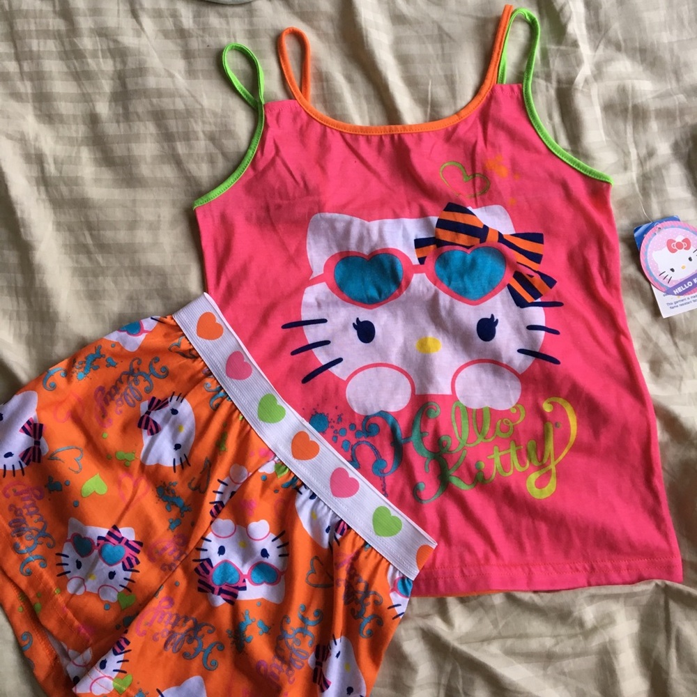 NWT Sanrio Hello Kitty Pajamas Set