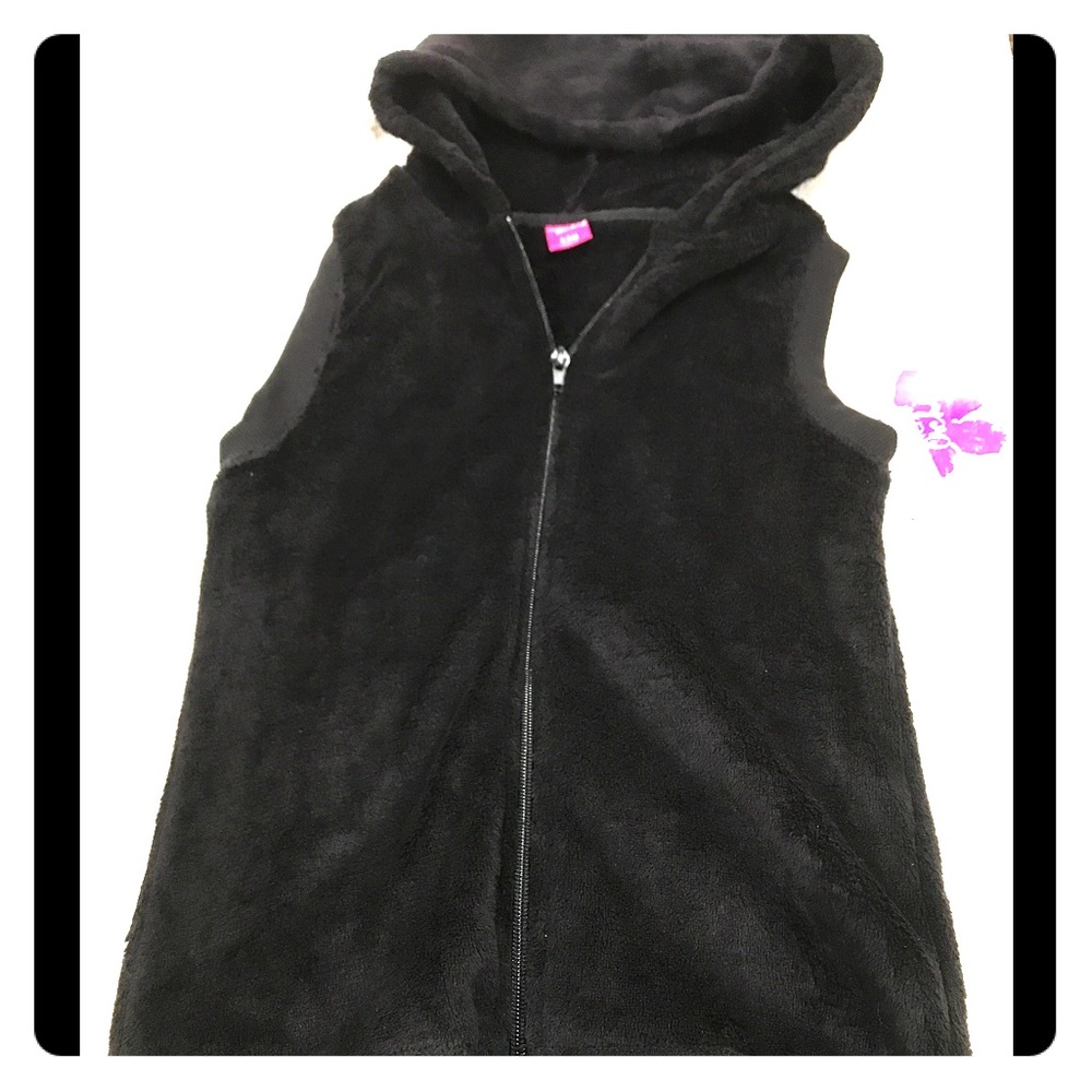 NWT girls plush vest!