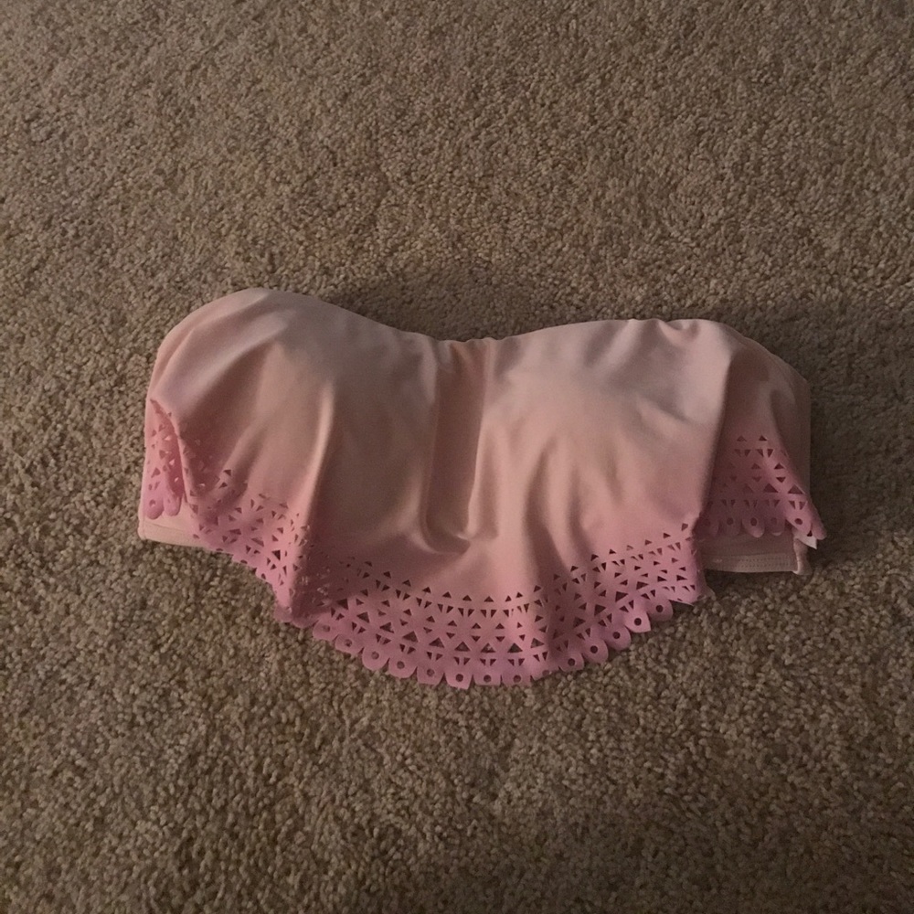 Super cute pink fade bikini top!