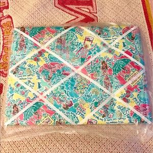 Lilly Pulitzer Memory Board | BRAND NEW