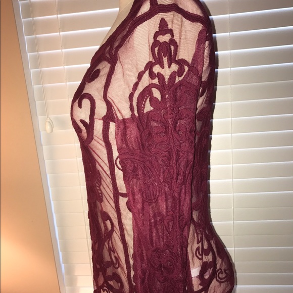 Burgundy long sleeve embroidered mesh top. BNWOT. - Picture 3 of 4