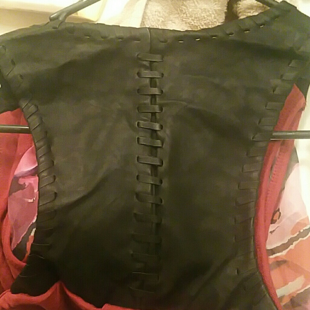 Top - Picture 3 of 3