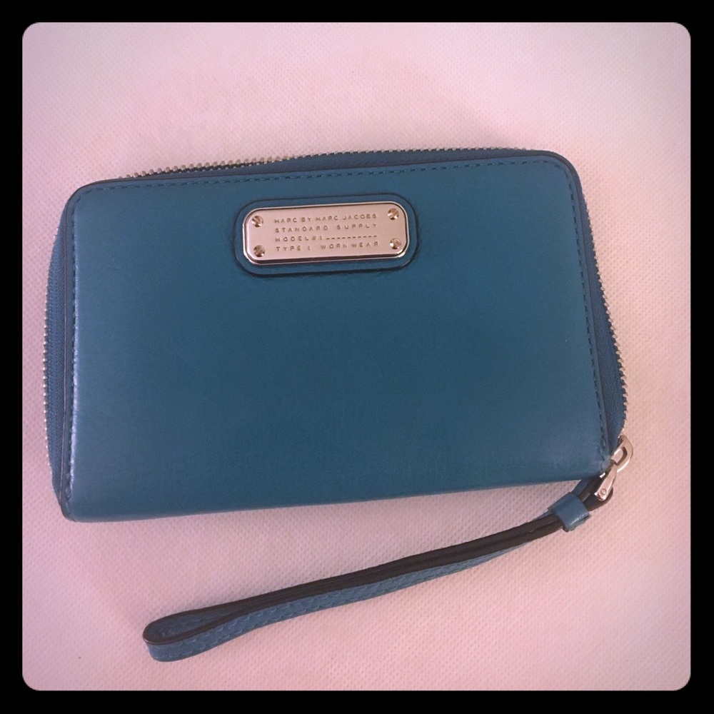 Marc by Marc Jacobs phone wristlet