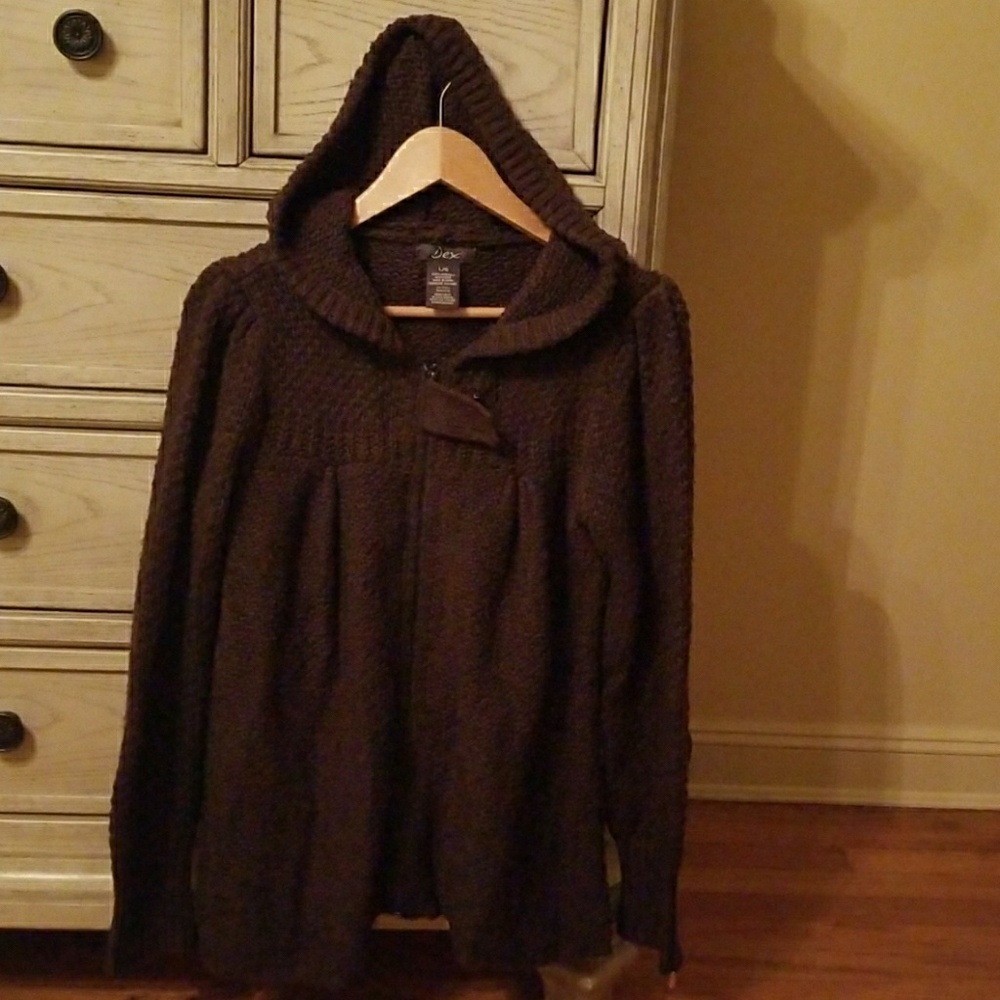 Knitted hooded sweater