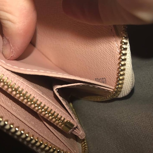 Authentic Louis Vuitton Clemence Tahitian - Picture 4 of 5