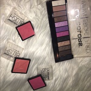 1eyeshadow pallete, 3 blushes accepting trades
