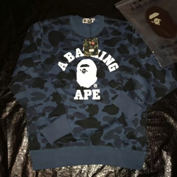 Bape Crewneck - Picture 1 of 4
