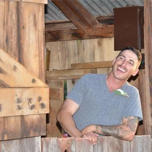 Meet your Posher, Travis