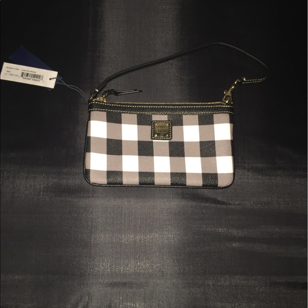 Dooney & Bourke wristlet