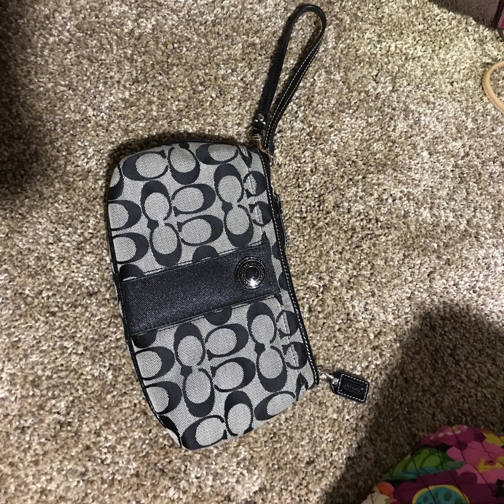Authentic black/grey Coach Wristlet LIKE NEW!