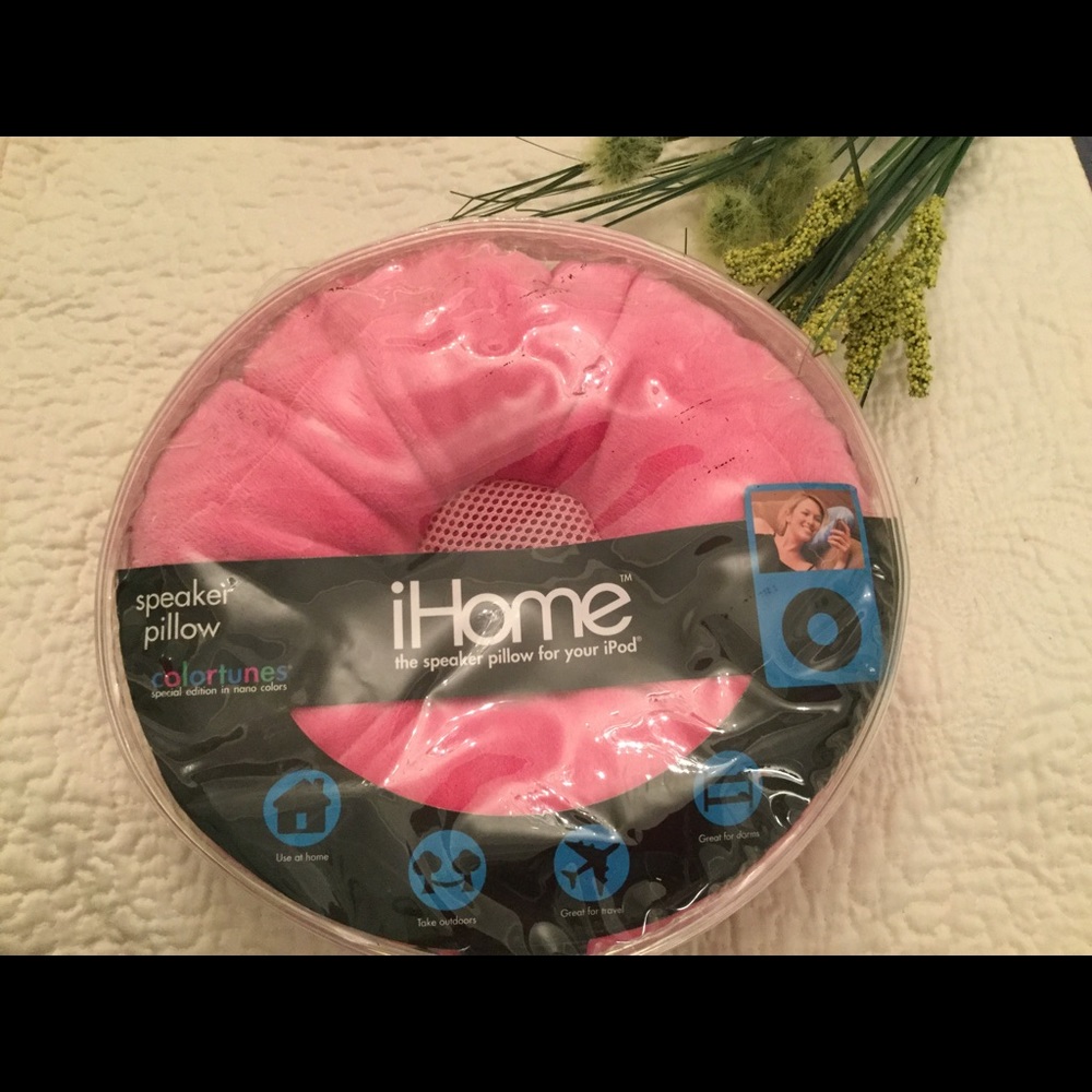iHOME SPEAKER PILLOW FOR YOUR IPHONE/IPOD